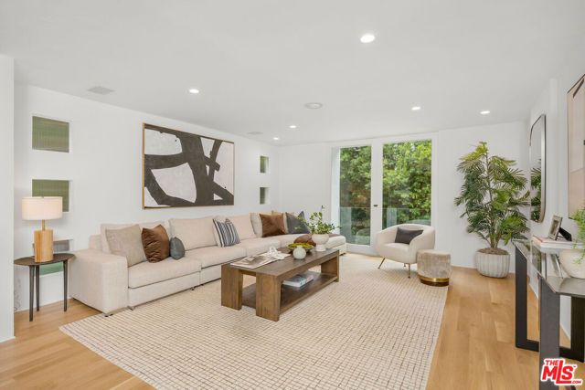 1414 Mockingbird Place, West Hollywood, CA 90069