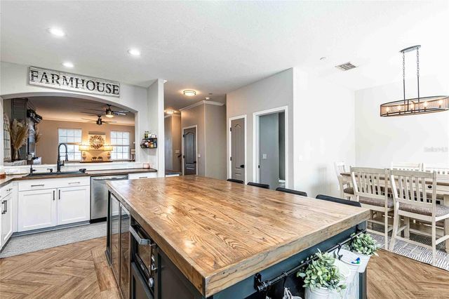 10144 ARBOR RUN 34, Tampa, FL 33647