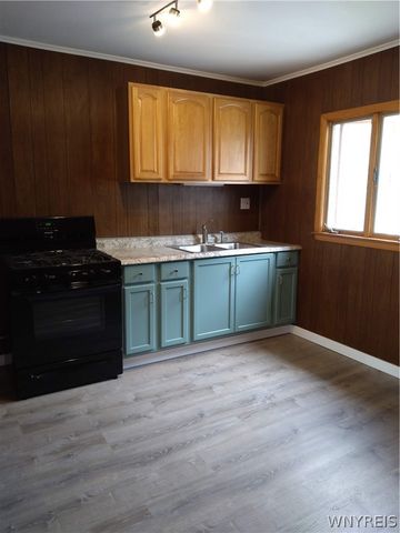 79 Commonwealth Avenue UPPER, Buffalo, NY 14216