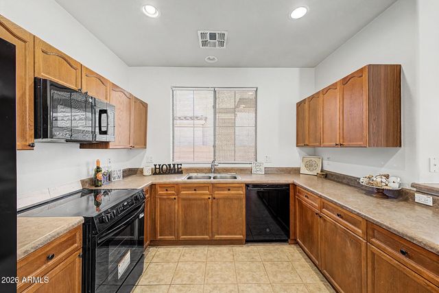 13681 W CYPRESS Street, Goodyear, AZ 85395