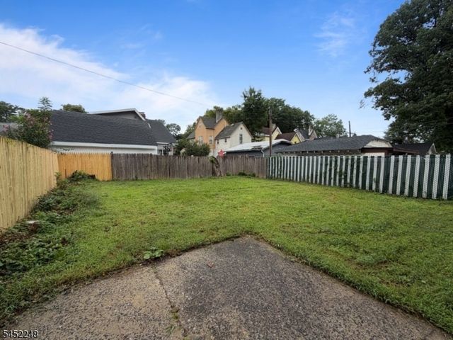 13 Linwood Pl, East Orange City, NJ 07017