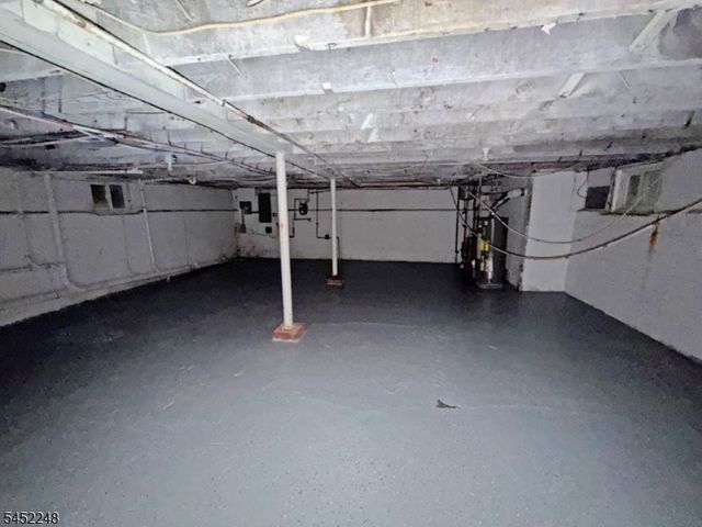 13 Linwood Pl, East Orange City, NJ 07017
