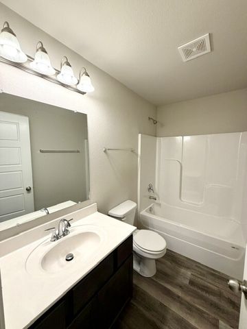 8607 E 161st Place S, Bixby, OK 74008