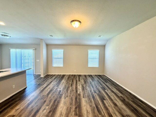 8607 E 161st Place S, Bixby, OK 74008
