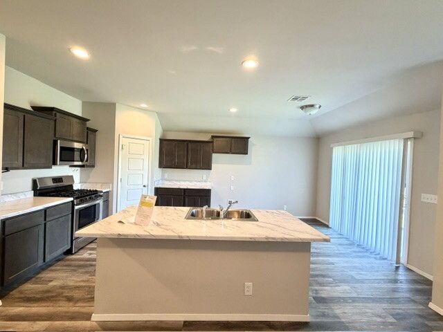 8607 E 161st Place S, Bixby, OK 74008
