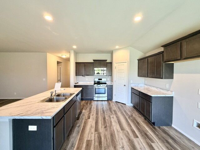 8607 E 161st Place S, Bixby, OK 74008