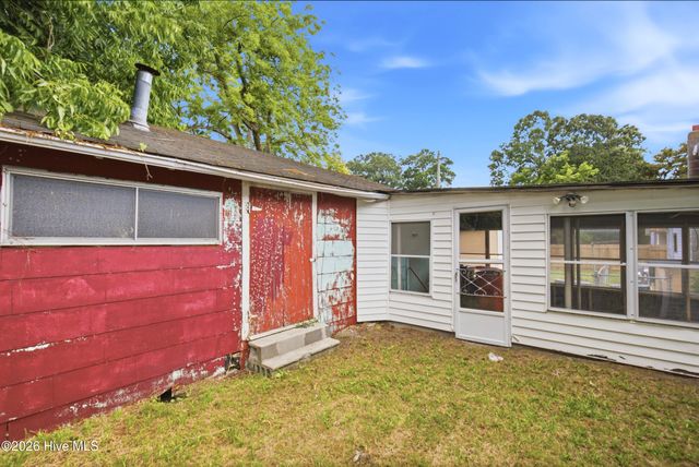 806 2nd Street, Elizabeth City, NC 27909