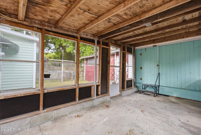 806 2nd Street, Elizabeth City, NC 27909