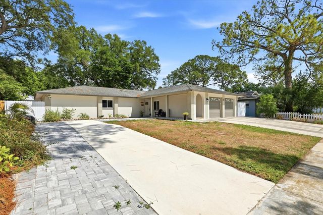 8331 W POCAHONTAS AVENUE, Tampa, FL 33615