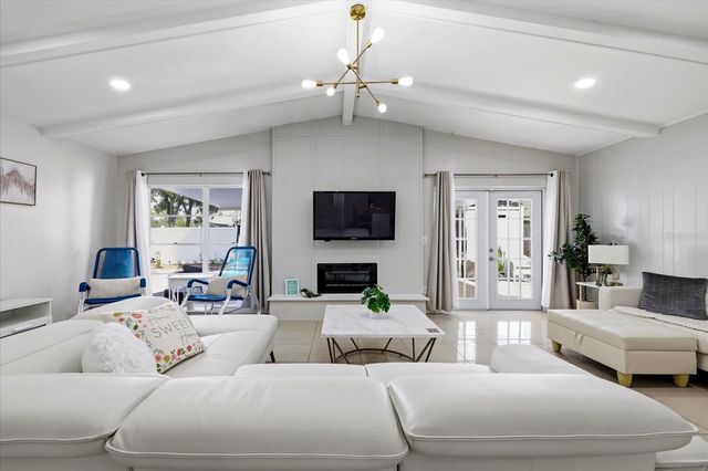 8331 W POCAHONTAS AVENUE, Tampa, FL 33615