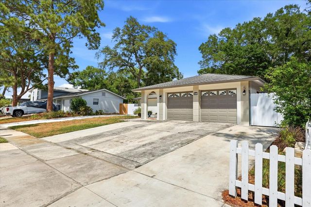 8331 W POCAHONTAS AVENUE, Tampa, FL 33615