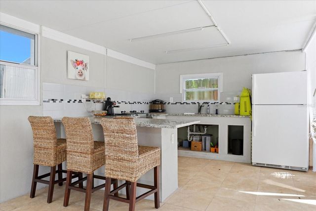 8331 W POCAHONTAS AVENUE, Tampa, FL 33615