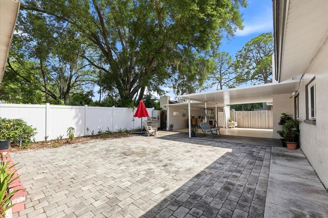 8331 W POCAHONTAS AVENUE, Tampa, FL 33615