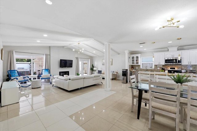 8331 W POCAHONTAS AVENUE, Tampa, FL 33615