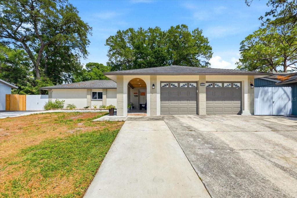 8331 W POCAHONTAS AVENUE, Tampa, FL 33615
