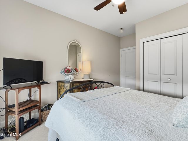 612 Lois Lane, Niskayuna, NY 12304