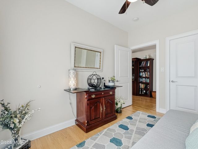 612 Lois Lane, Niskayuna, NY 12304