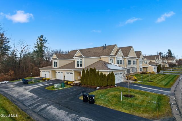 612 Lois Lane, Niskayuna, NY 12304