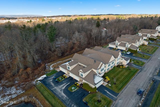 612 Lois Lane, Niskayuna, NY 12304