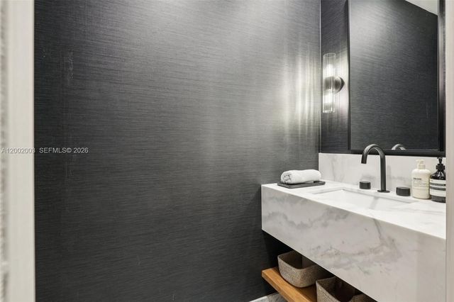 801 S Miami Ave 4902, Miami, FL 33130