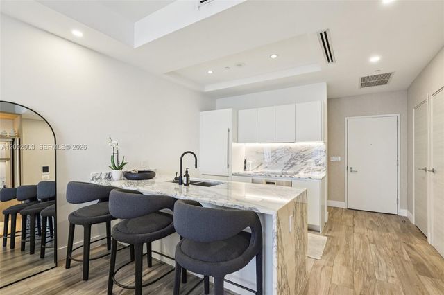 801 S Miami Ave 4902, Miami, FL 33130