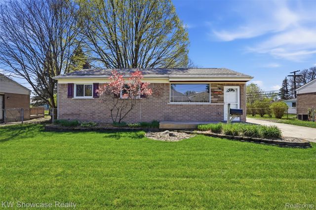 31167 Maplewood Street, Garden City, MI 48135