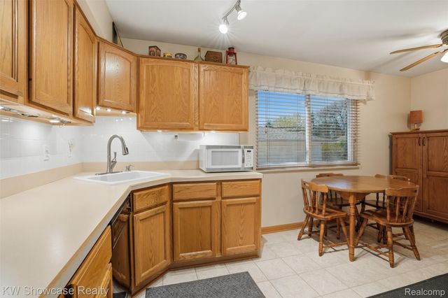 31167 Maplewood Street, Garden City, MI 48135