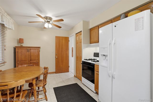 31167 Maplewood Street, Garden City, MI 48135