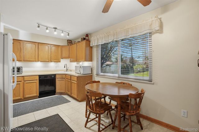 31167 Maplewood Street, Garden City, MI 48135