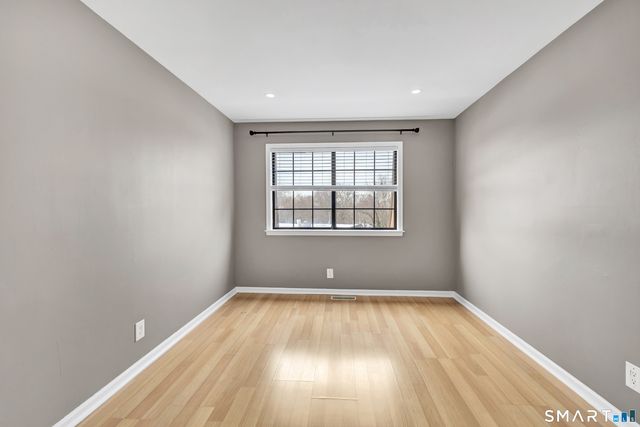 202 Soundview Avenue 60, Stamford, CT 06902