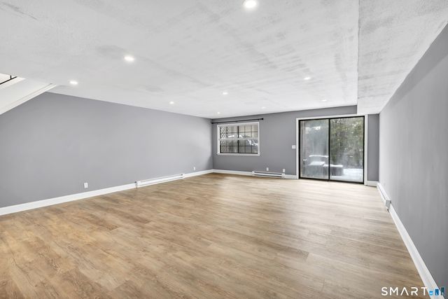 202 Soundview Avenue 60, Stamford, CT 06902