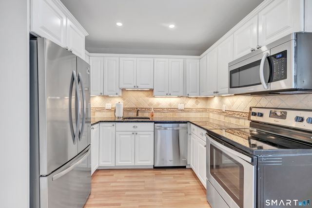 202 Soundview Avenue 60, Stamford, CT 06902