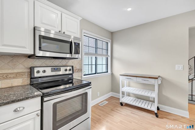 202 Soundview Avenue 60, Stamford, CT 06902