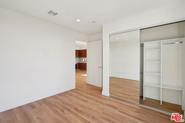 10431 Santa Monica Boulevard 208, Los Angeles, CA 90025