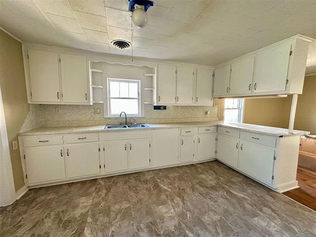 439 Commercial Avenue, Lake Arthur, LA 70549