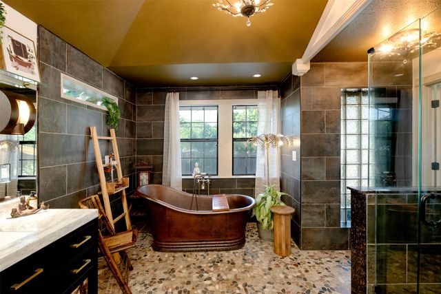 803 Brookhurst Drive, Dallas, TX 75218