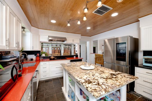 803 Brookhurst Drive, Dallas, TX 75218