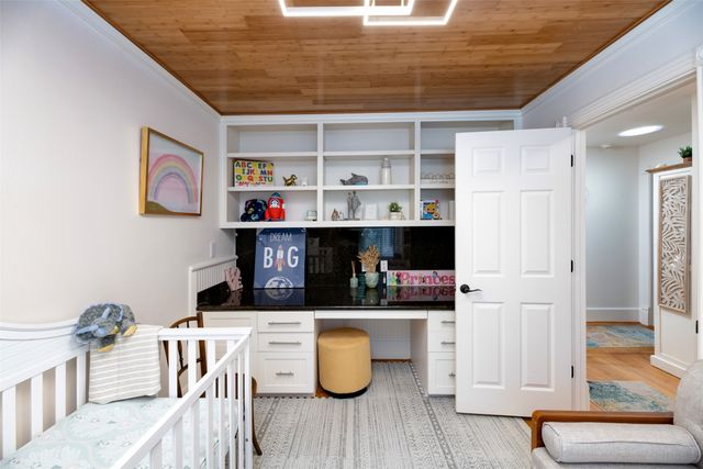 803 Brookhurst Drive, Dallas, TX 75218