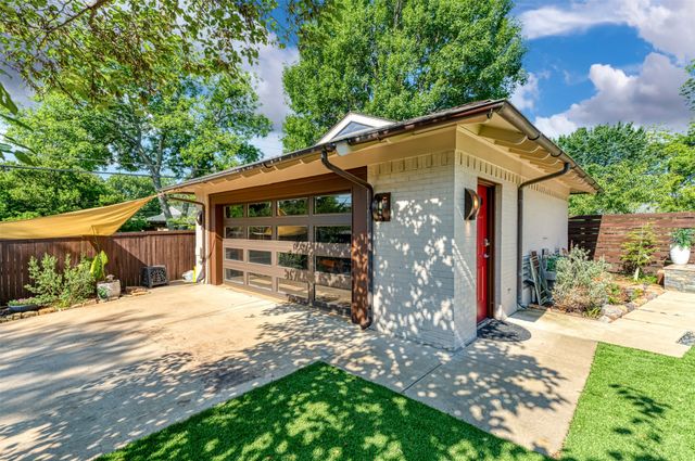 803 Brookhurst Drive, Dallas, TX 75218