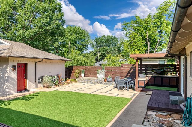 803 Brookhurst Drive, Dallas, TX 75218