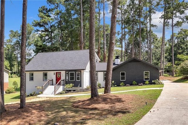 420 Northland SW Road, Mableton, GA 30126