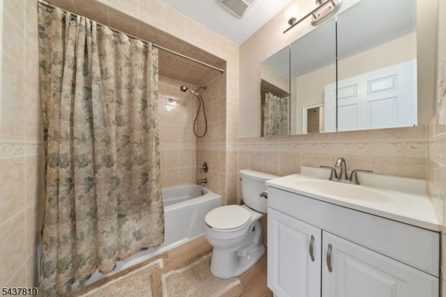 1190 W St Georges Ave C43, Linden City, NJ 07036