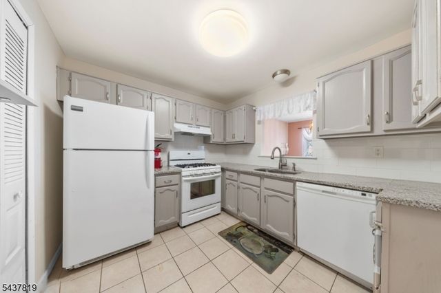 1190 W St Georges Ave C43, Linden City, NJ 07036