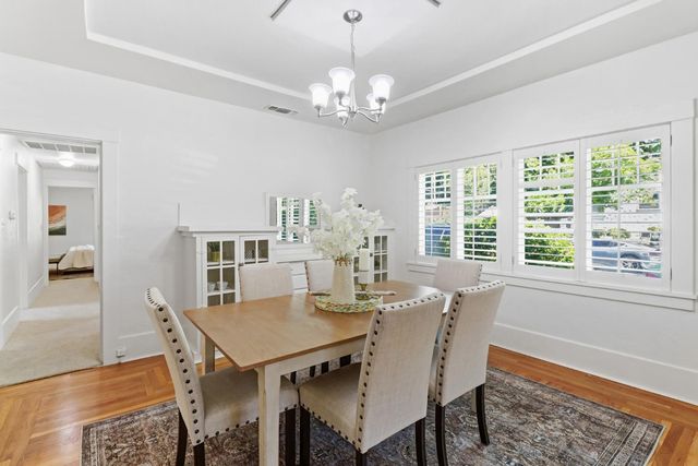 4229 T St, Sacramento, CA 95819