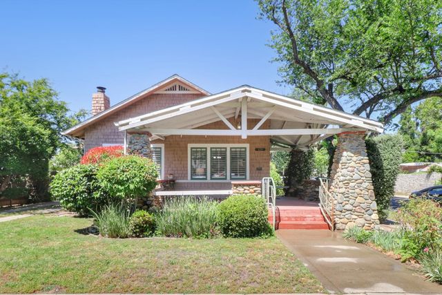 4229 T St, Sacramento, CA 95819