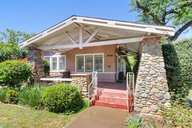 4229 T St, Sacramento, CA 95819