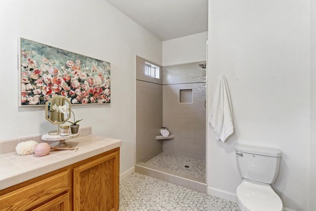 4229 T St, Sacramento, CA 95819