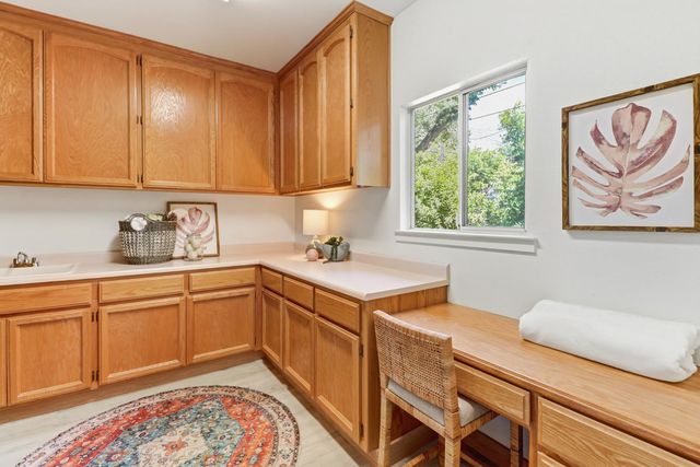 4229 T St, Sacramento, CA 95819