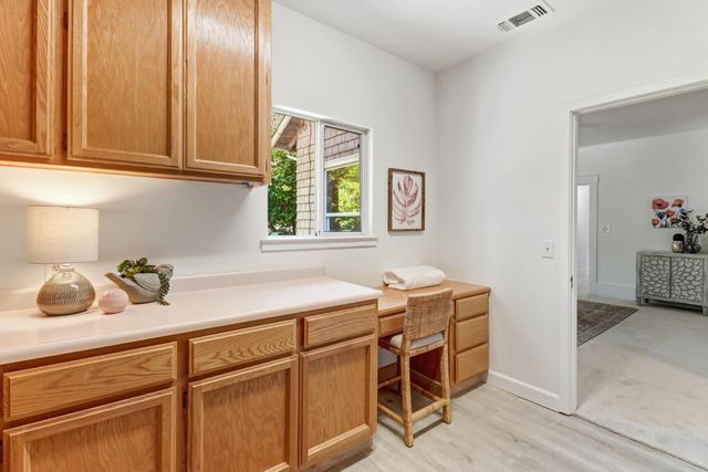 4229 T St, Sacramento, CA 95819