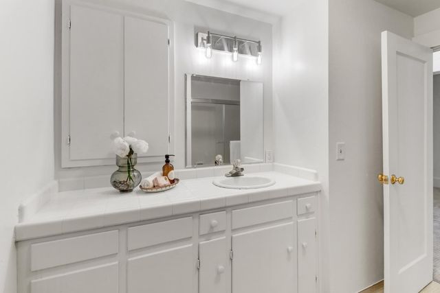 4229 T St, Sacramento, CA 95819